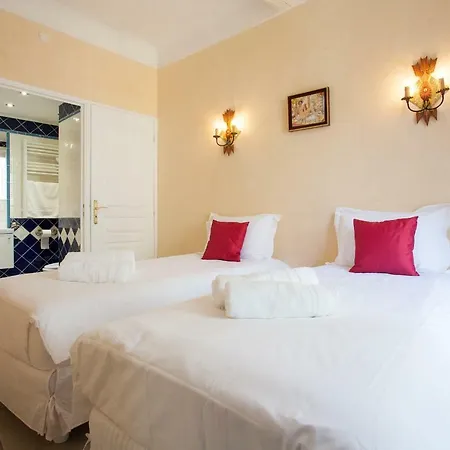 90 Rue Meynadier * Cannes
