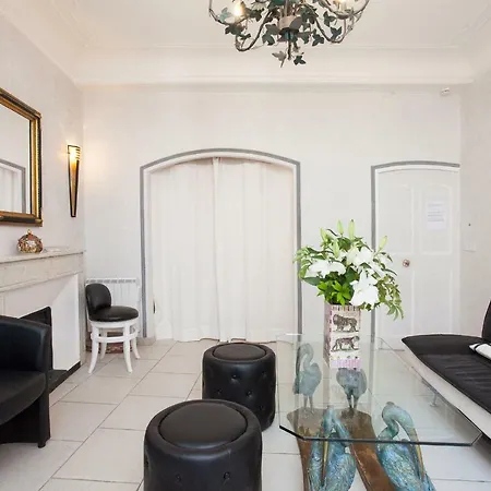 90 Rue Meynadier *